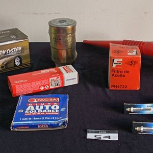 Lote anterior: Lote de Accesorios para Vehículos: Alarma, Filtros, Calentadores y Embudo