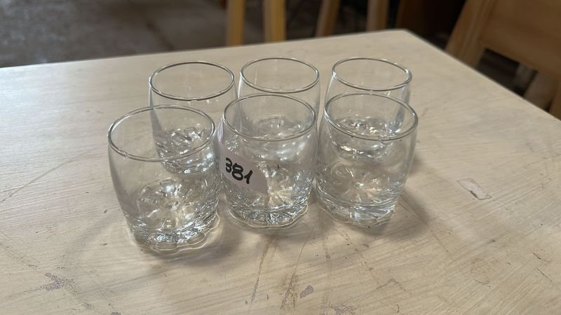 Item 897486 - Image 1