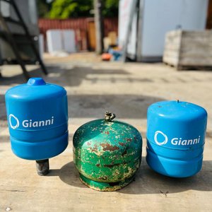 Dos Bombas de Vacío Giani y Garrafa de Gas de 3 Kg - imagen 1