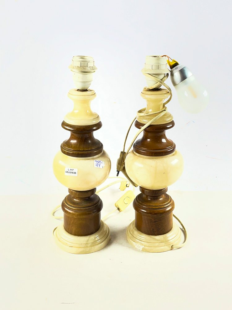 Par de Lámparas de Mesa Vintage en Madera y Alabastro