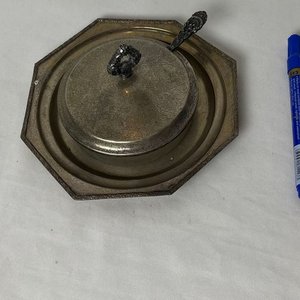 Dulcera Antigua de Vidrio Esmerilado y Metal Repujado con Pala - imagen 2