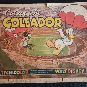 Lote siguiente: Álbum de Fútbol "Goleador en Tecnicolor" con Walt Disney (Uruguay 1953)