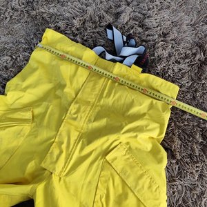 Conjunto Impermeable Wetskins Comfort Zone: Chaqueta con Capucha y Pantalón Jardinero Amarillo - imagen 17