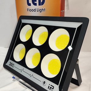 Foco LED Eléctrico para Exterior 300W, 220V, Nuevo en Caja - imagen 2