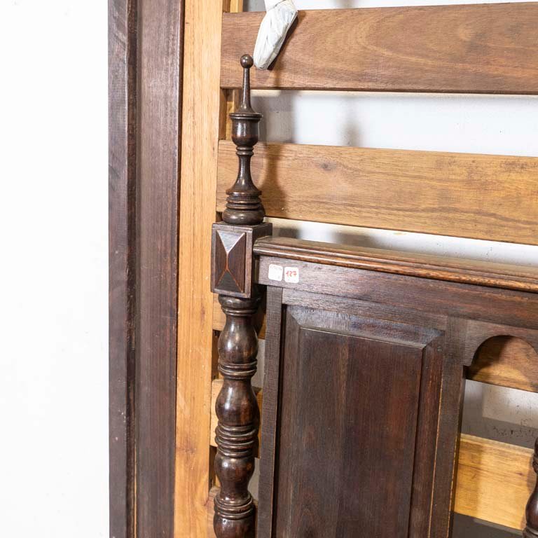 Cama de dos plazas estilo español, torneada para venta en subasta - imagen 3