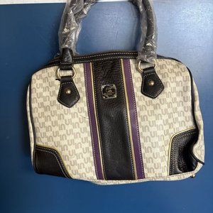 Lote anterior: Lote de 4 Carteras de Mujer: Diseños Variados
