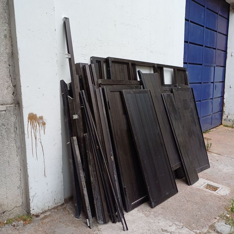 Lote de mamparas divisorias en carpintería de aluminio - imagen 3