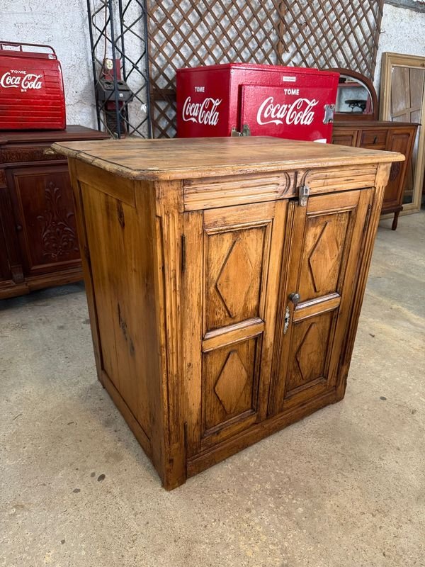 Item 877817 - Image 0