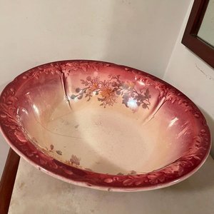 Jarra y Jofaina de Loza Antigua con Sellos y Detalle en Asa - imagen 6