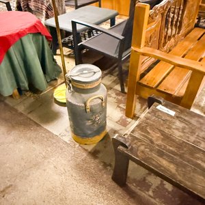 Lote anterior: Bidón Metálico Decorativo con Tapa y Asa