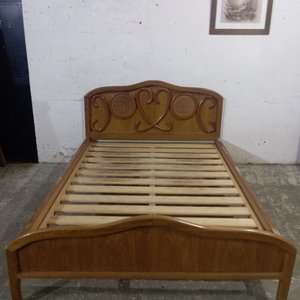 Lote anterior: Cama de 2 Plazas con Respaldo Estilizado en Petiribí y Esterillas