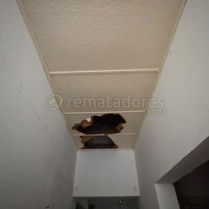 Casa a refaccionar en amplio terreno - imagen 8