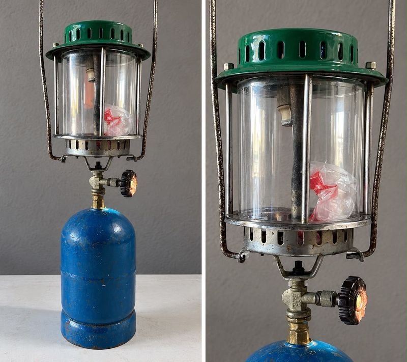 Farol a Gas Antiguo con Mantilla y Regulador