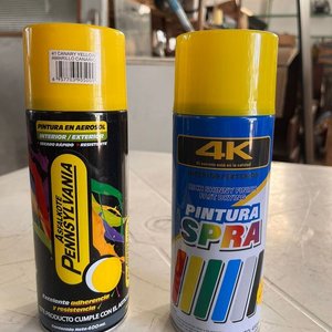 Lote siguiente: 2 Latas de Pintura Spray Amarillo Asfalkote Pennsylvania