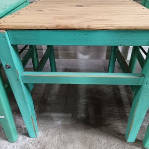 Tres Sillas Antiguas de Madera con Asiento de Pino - imagen 5