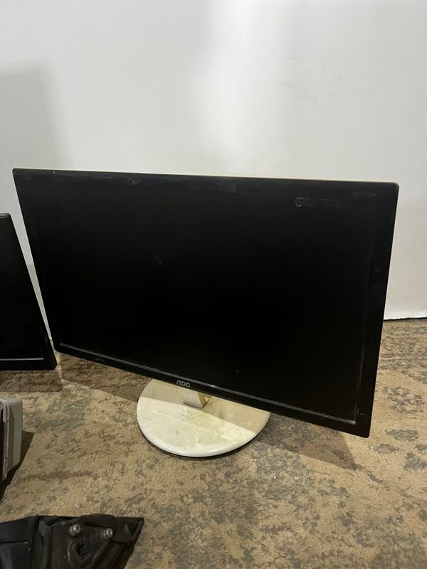Packs de tecnología con monitores, luces LED y radio - imagen 6