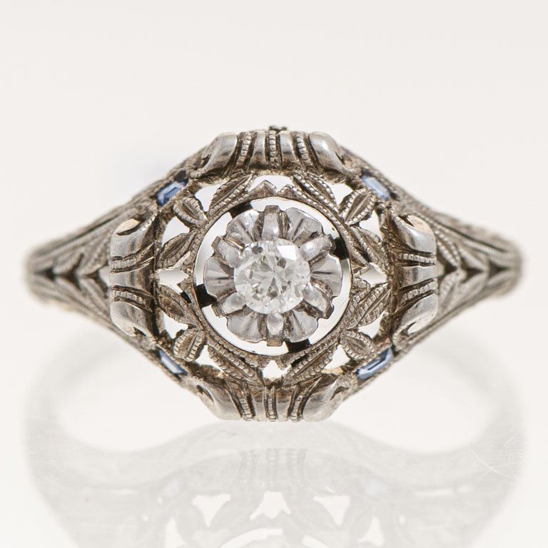 Lote anterior: Anillo de oro con brillantes
