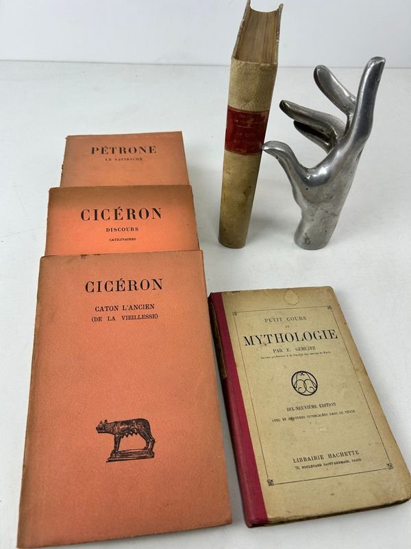 Lote anterior: Libros clásicos y mitología: Petronio, Cicerón y más