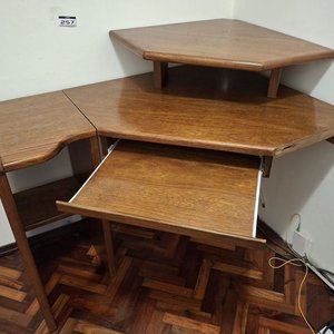 Escritorio Modular Esquinero de Madera con Cajonera y Tapa de Vidrio - imagen 2