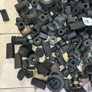Lote de Bujes de Goma para Repuesto - imagen 1