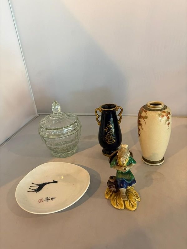 Lote anterior: Colección de artículos handmade en vidrio y cerámica