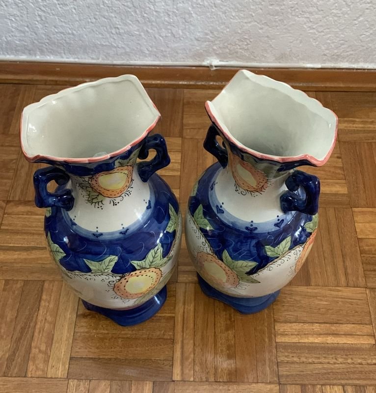 Jarrones antiguos de cerámica con diseño floral - imagen 2