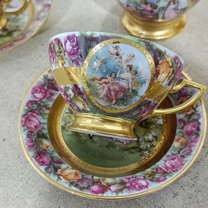 Juego de Té Checoslovaco Rococó en Porcelana: Tetera, Azucarero, Lechera y 6 Tazas con Platillos - imagen 9