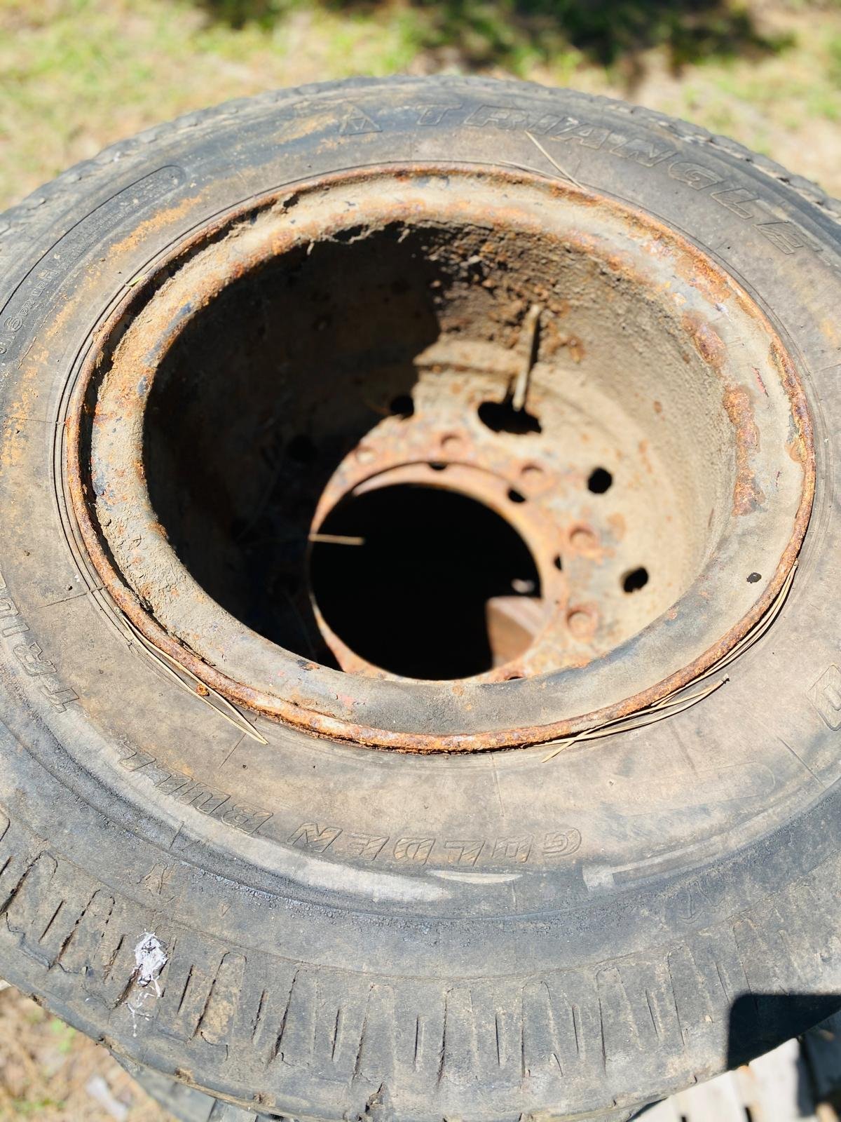 Item lote-x3-ruedas-de-camion-r-250 - Image 2