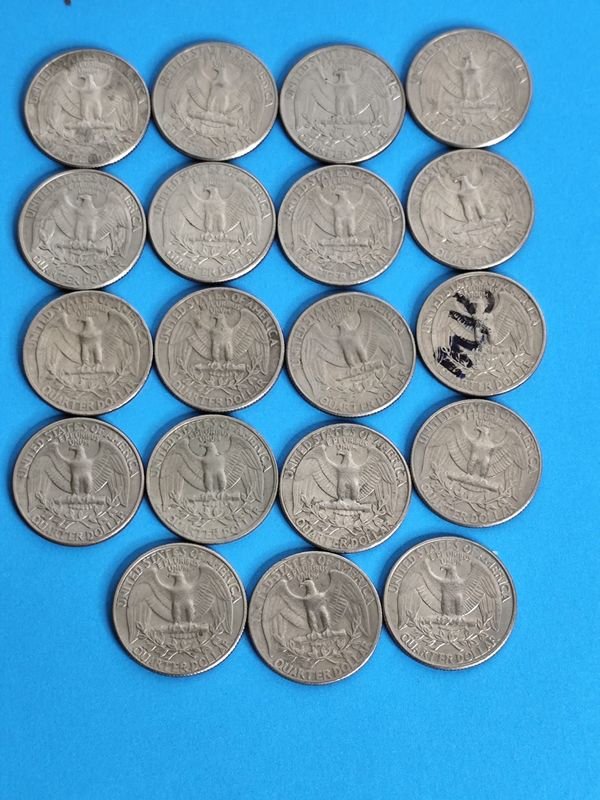 Lote de 19 Monedas Quarter Dólar de Diferentes Años