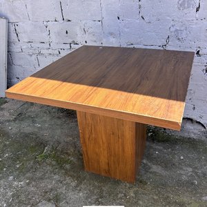 Mesa de Comedor Cuadrada Estilo Moderno - imagen 4