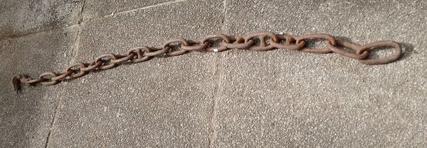 Cadena de Metal con Gancho, 2 Metros - imagen 1