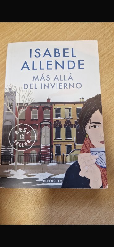 Lote siguiente: Libro: Mas allá del Invierno. Isabel Allende
