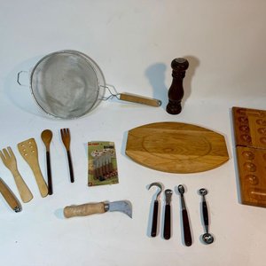 Lote de Utensilios de Cocina y Especieros de Madera - imagen 1
