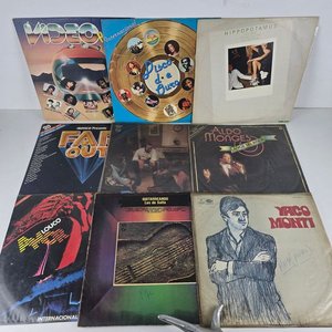 Lote siguiente: Selección de Vinilos de Música Variada