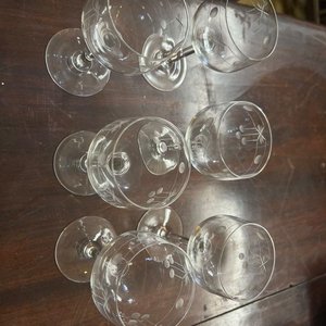 Juego de 6 Copas Antiguas de Cristal Tallado con Motivos Florales y Geométricos - imagen 4