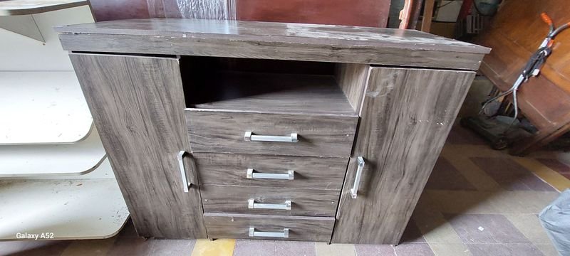 Comoda en MDF con Avería, Esta Floja - imagen 4