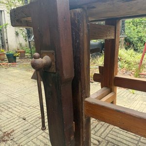 Banco de Trabajo de Carpintero Antiguo de Hierro y Madera Maciza - imagen 17