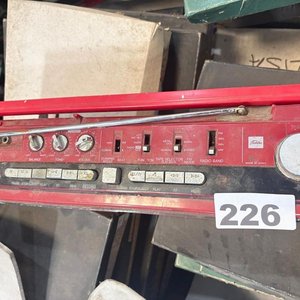 Radiograbador Toshiba BomBeat SF55 Doble Casetera Roja Vintage - imagen 3