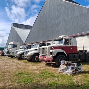 Lote anterior: Camiones tractores y repuestos