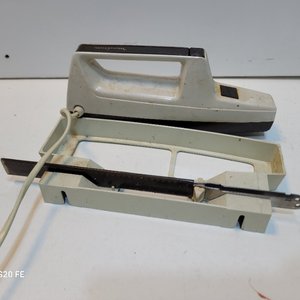 Jarra Sopera Punktal, Tostadora Punktal, Exprimidor Philips y Cuchillo Eléctrico Moulinex - imagen 6