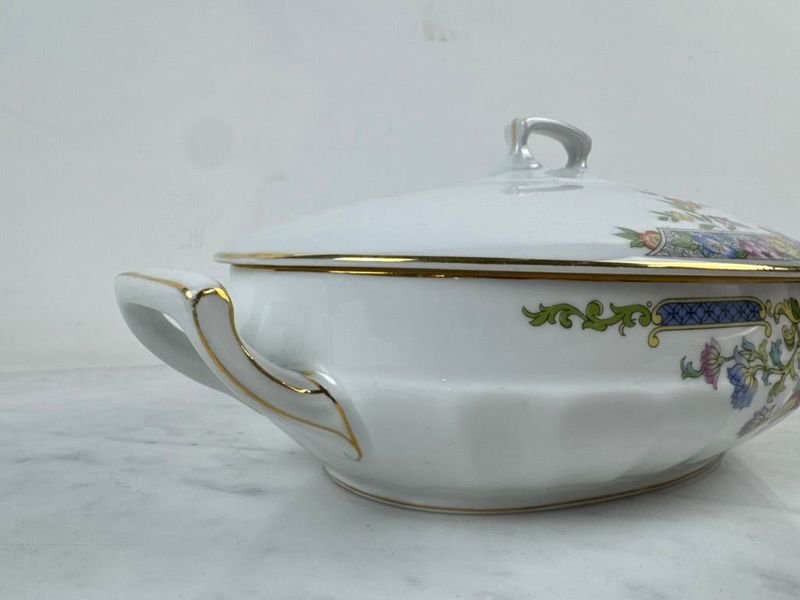 Sopera oval en fina porcelana Alemana con decoración floral y dorado - imagen 4