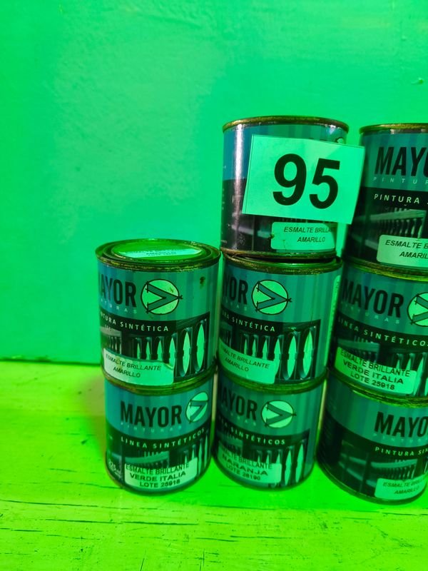 Latas de esmalte brilhante en excelente condición - imagen 2