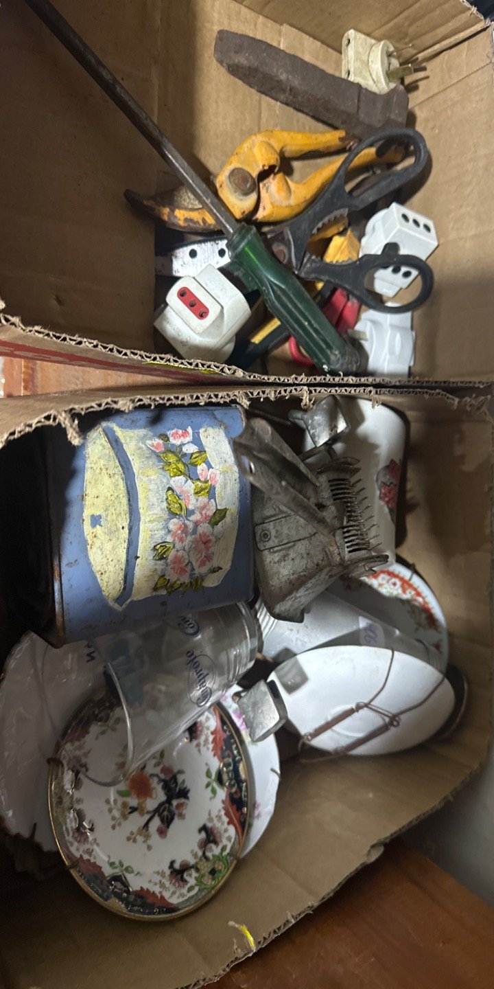 Lote de Varios Objetos Domésticos y Herramientas
