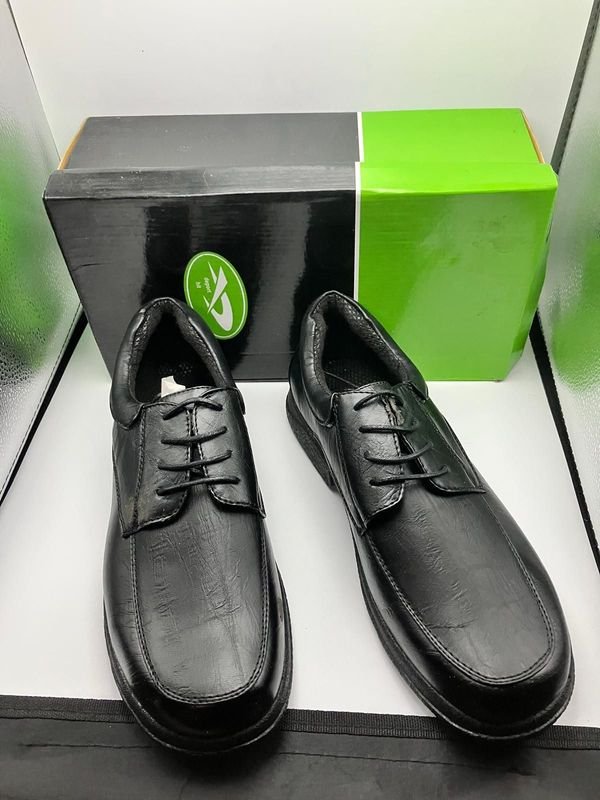 Lote de 10 Pares de Zapatos Negros para Hombre (Talles 39-43)