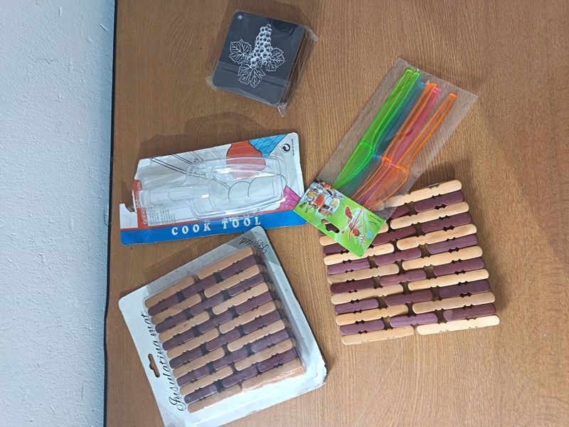 Palitas, Posavasos, Individuales y Utensilios de Cocina Varios