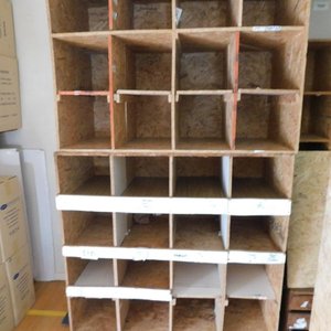 Lote anterior: Estanteria de comercio de madera osb