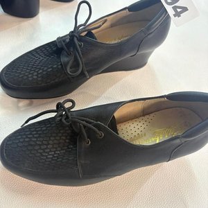 Lote de 5 Pares de Calzado de Cuero Artesanal para Dama - imagen 4