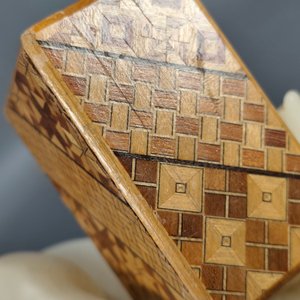 Lote de 4 Cajas Decorativas: Caja Secreta Japonesa, 2 Alhajeros (Marquetería y Khatam Kari) y Fosforera Doble - imagen 12
