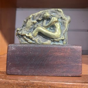 Lote anterior: Escultura en Bronce "Mujer Reclinada" Firmada Martha Escondeur (2003)