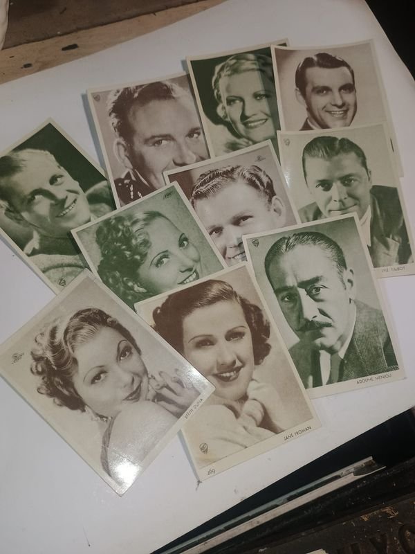 Colección de postales antiguas con actrices y actores del pasado - imagen 1